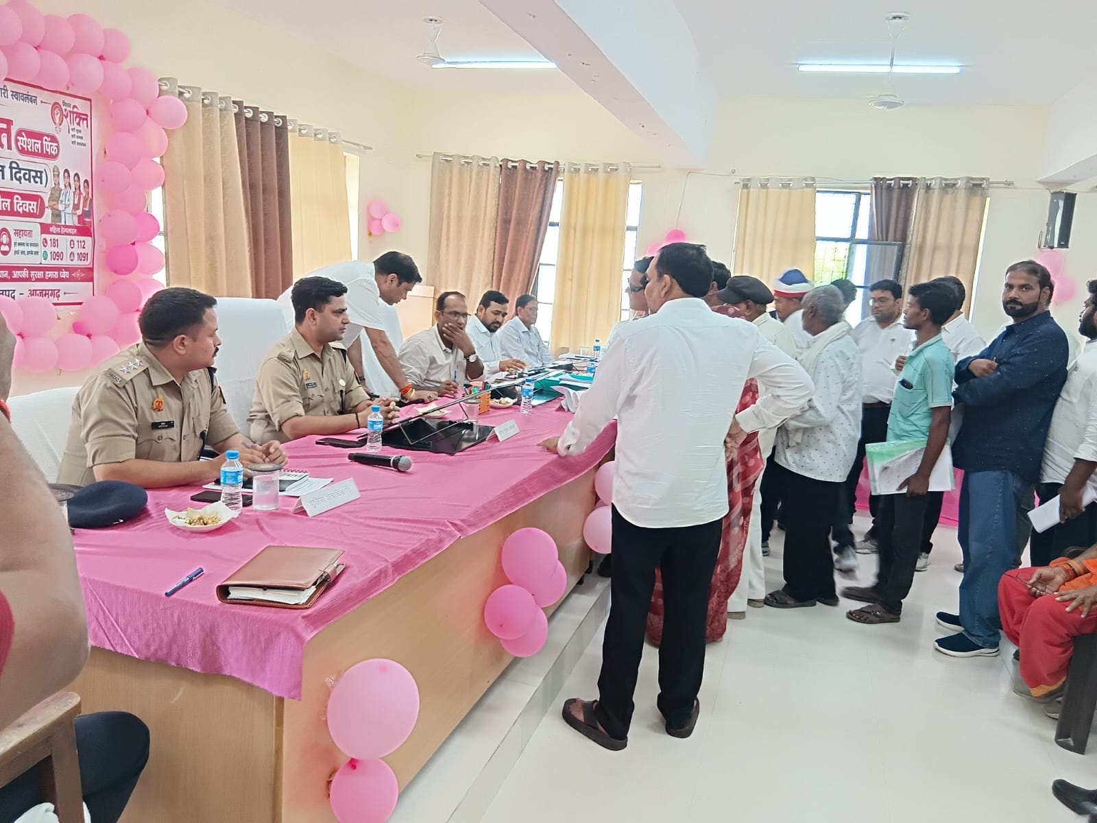 आज़मगढ़ पुलिस द्वारा आज स्पेशल पिंक समाधान दिवस का आयोजन 